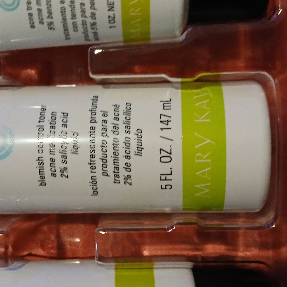 MK Clear Proof Acne System 4pc Set Exp. 01/28 - Picture 5 of 7